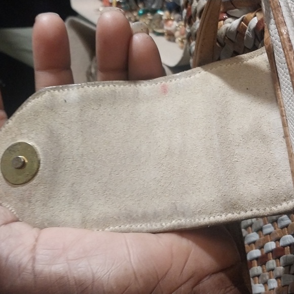 Sharif Woven tassel crossbody purse Measures 8 1/2 inches on the inside - Picture 8 of 8